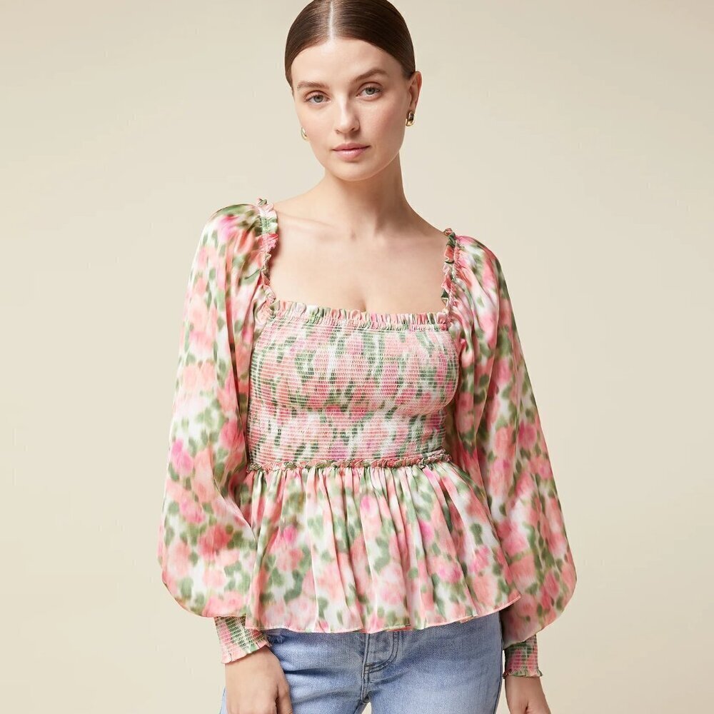 NEW Rachel Parcell Smocked Floral Print Top Size Medium